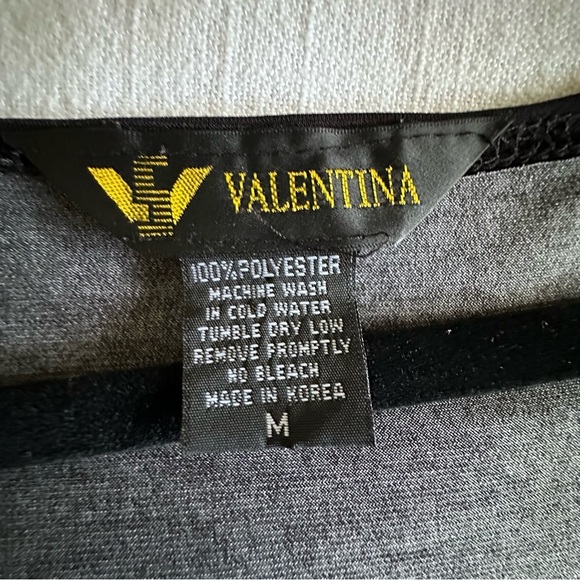 Valentina Tunic Top Womens Medium Black Art Graphic Roses Rhinestone 3/4 Sleeve - Picture 11 of 12